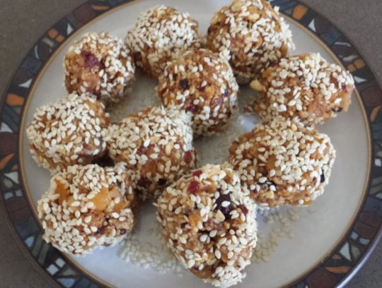 apricot sesame balls